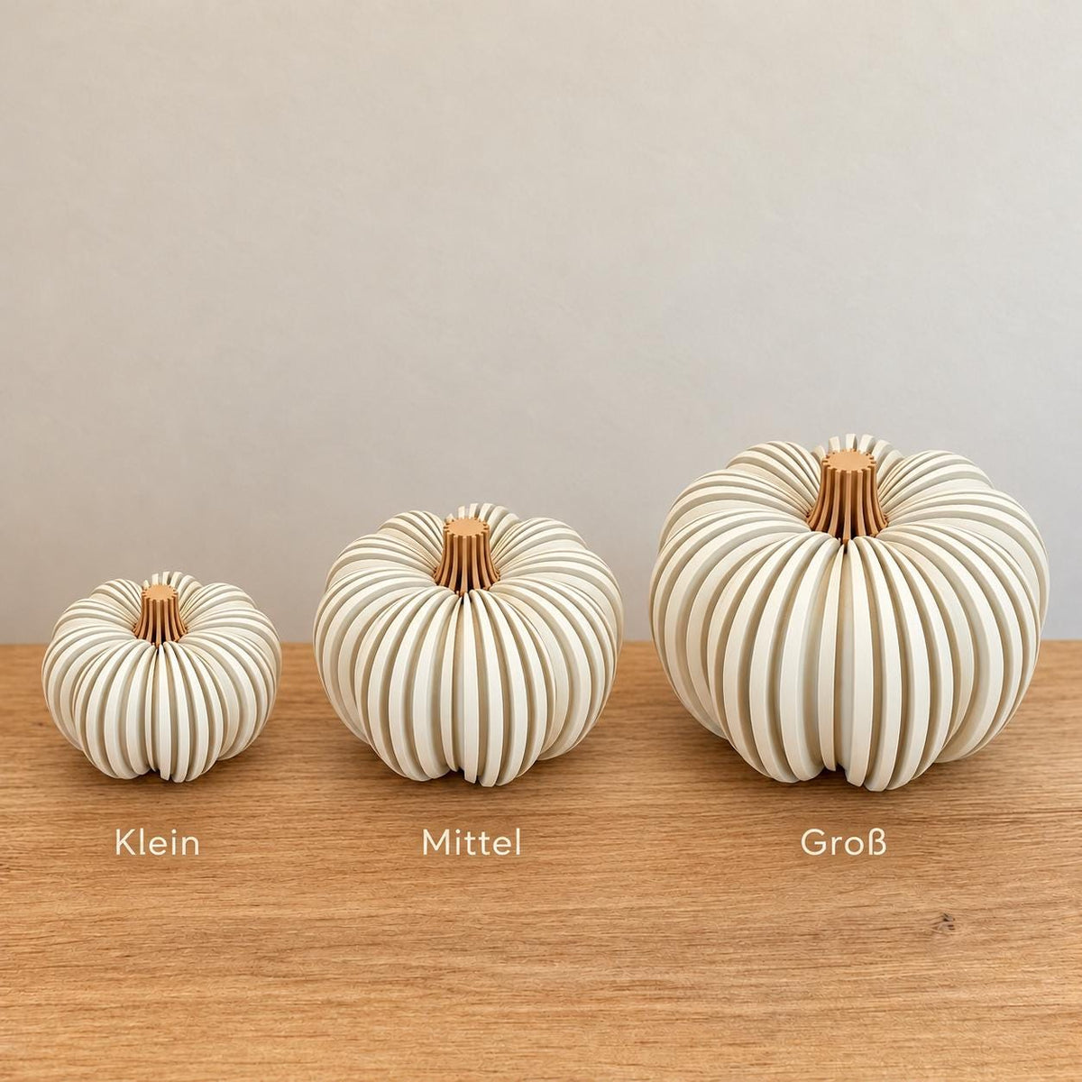Halloween Kürbis Deko | Moderner 3D Kürbis mit LED Teelicht | Herbstdeko mit Rillenstruktur | Japandi & Skandi Deko – 3er-Set